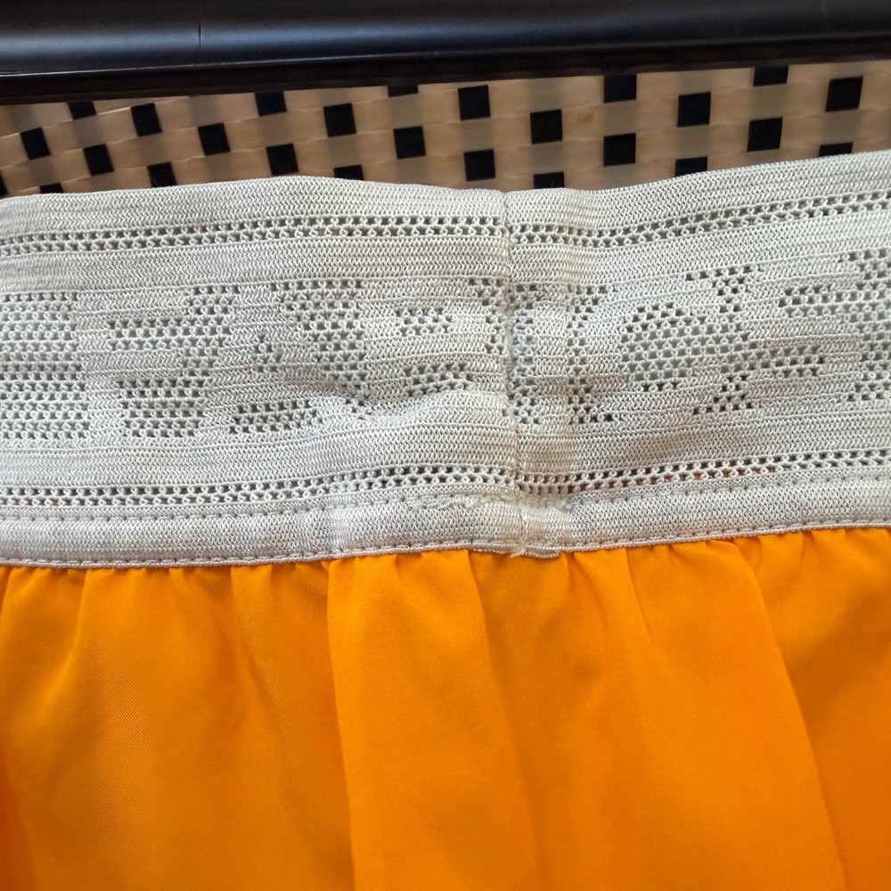 Fabletics Perforated 5” Run‎ Short - Picture 4 of 4